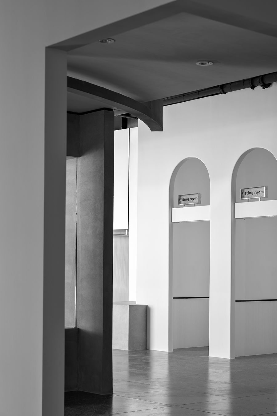 电影胶片般的动态感服饰店设计丨中国苏州丨苏州市不止设计顾问有限公司-26