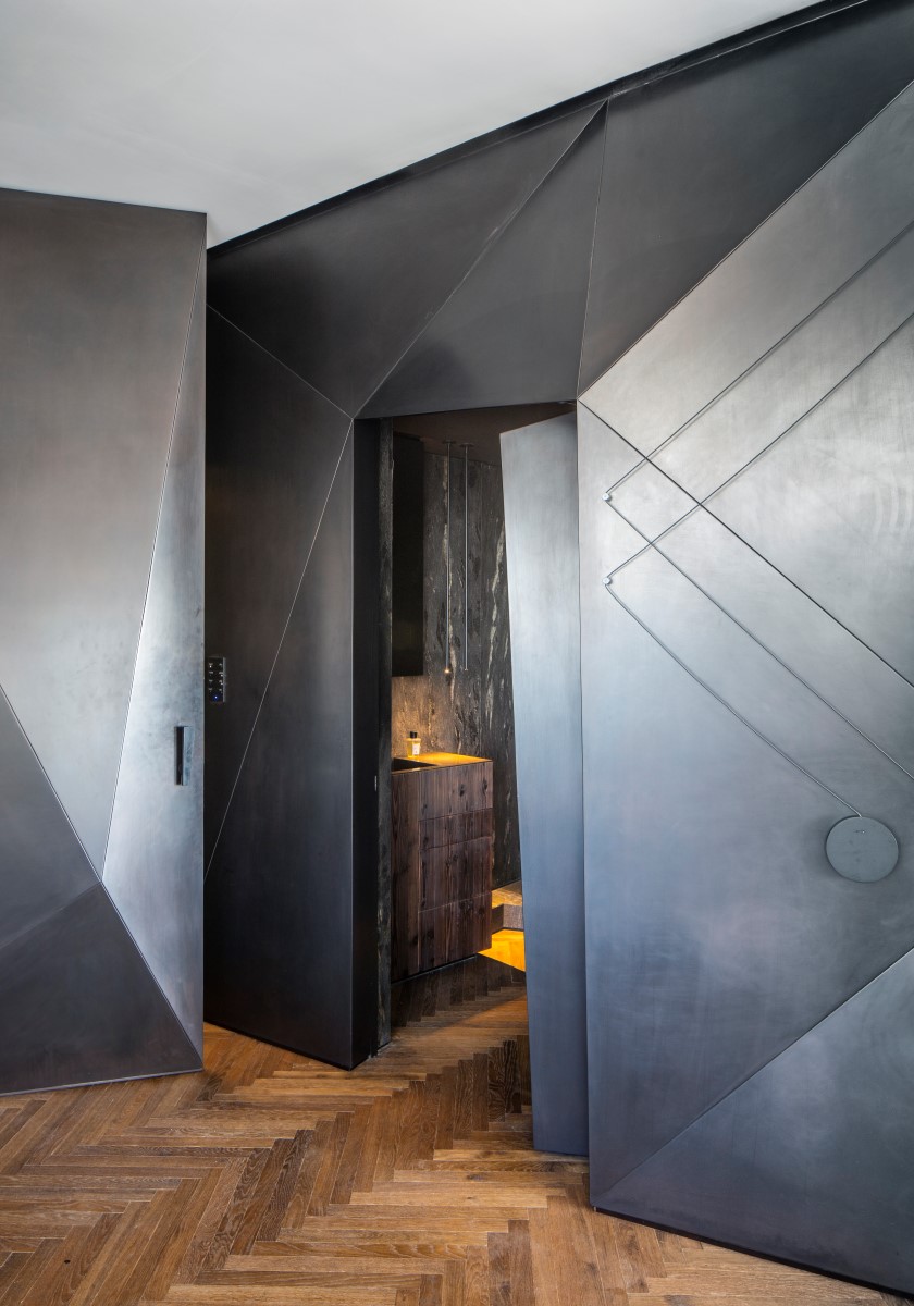 特拉维夫顶层公寓的动态铁折纸设计-22