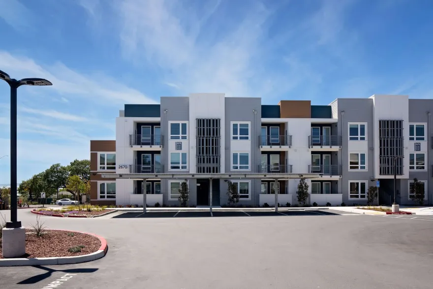 38 North — Vida Design-8