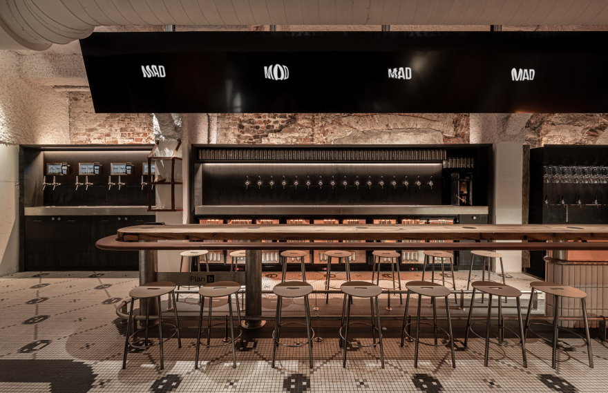 西餐厅丨乌克兰利沃夫丨PRAVDA design-17