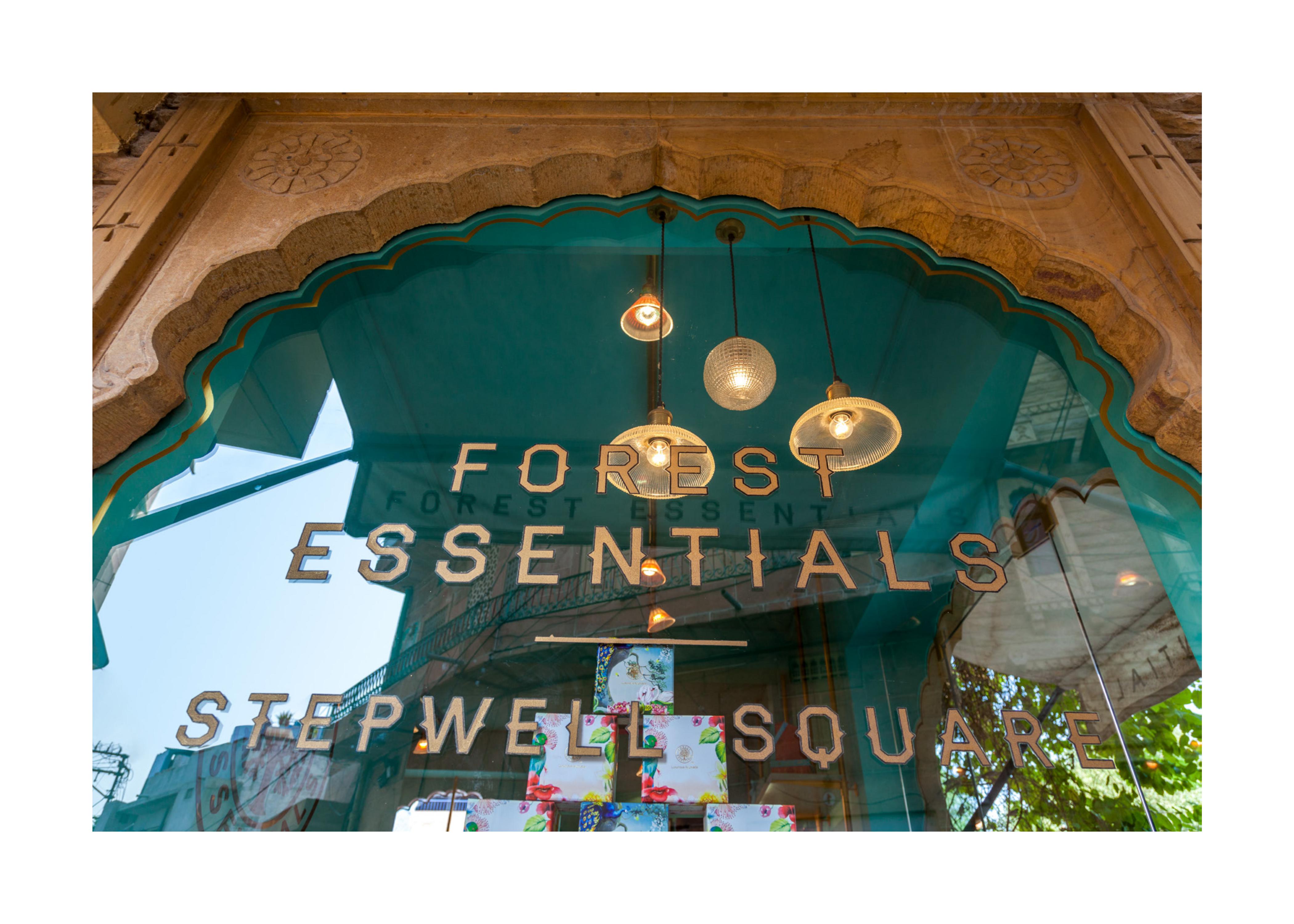 "JDH Urban Regeneration 项目 | Forest Essentials 零售店,艺术装饰与传统元素的完美结合"-27