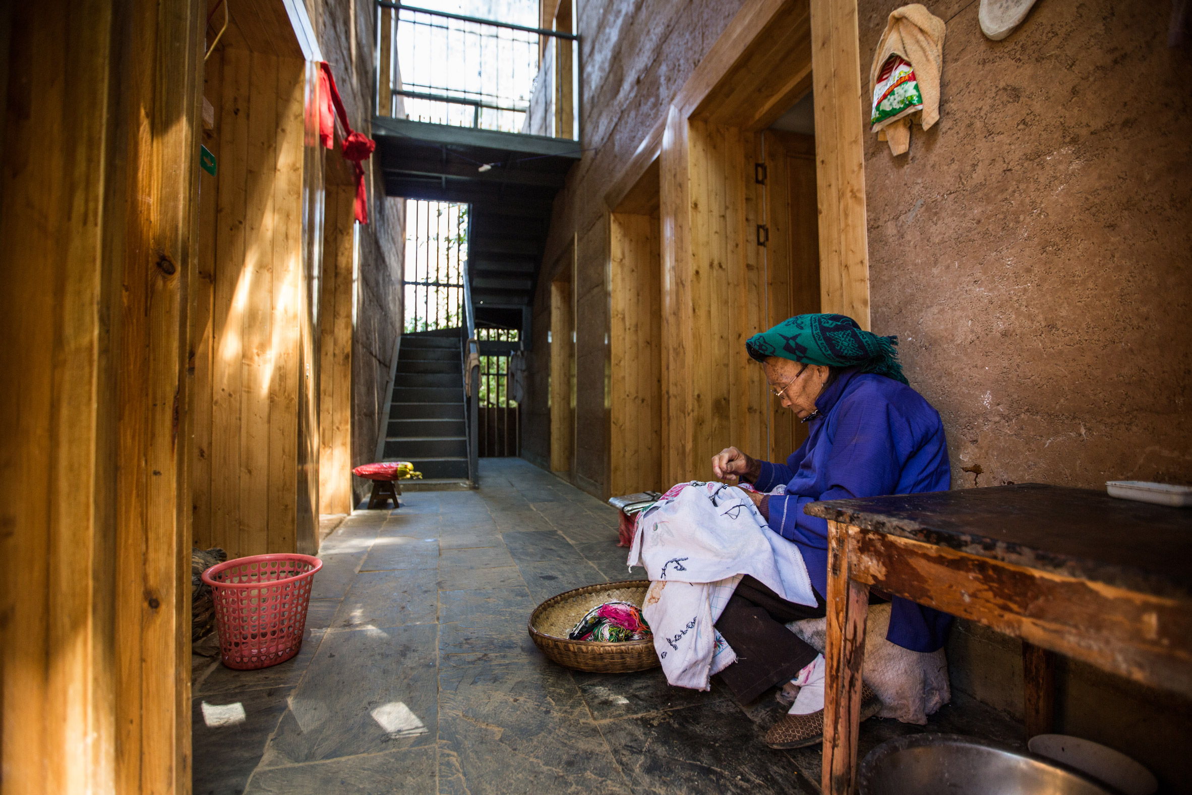 Earthquake-resistant rammed-earth house "could help 100 million people"-28