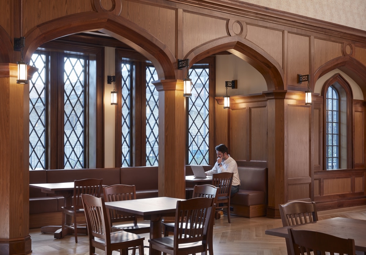 Vanderbilt University 的 Nicholas S. Zeppos College | 现代哥特式建筑魅力-12