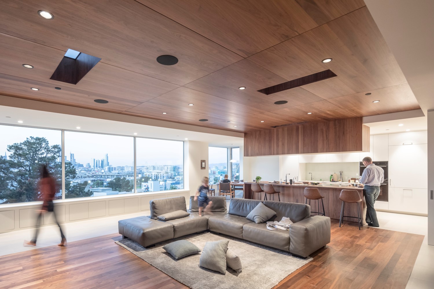 旧金山第 19 街住宅 | 颠覆空间体量的顶层公寓改造-1