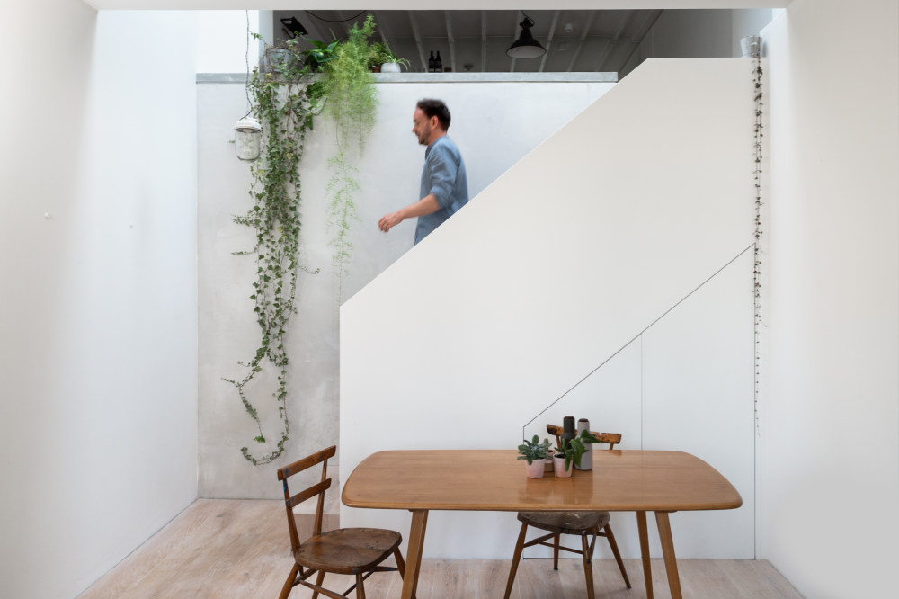 伦敦东部开放式住宅 | 建筑师为姐姐打造的家庭工作室-0