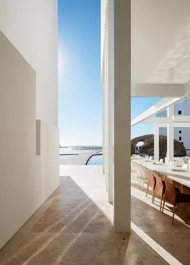 开了灯后，这家性冷淡风的酒店美爆了!-61