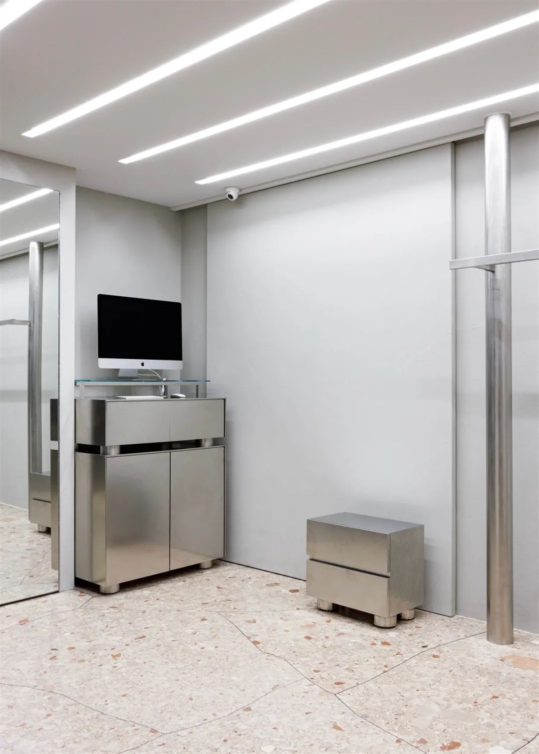 首尔 Mainstay 小型女装空间设计丨韩国首尔丨STUDIO UNRAVEL-14