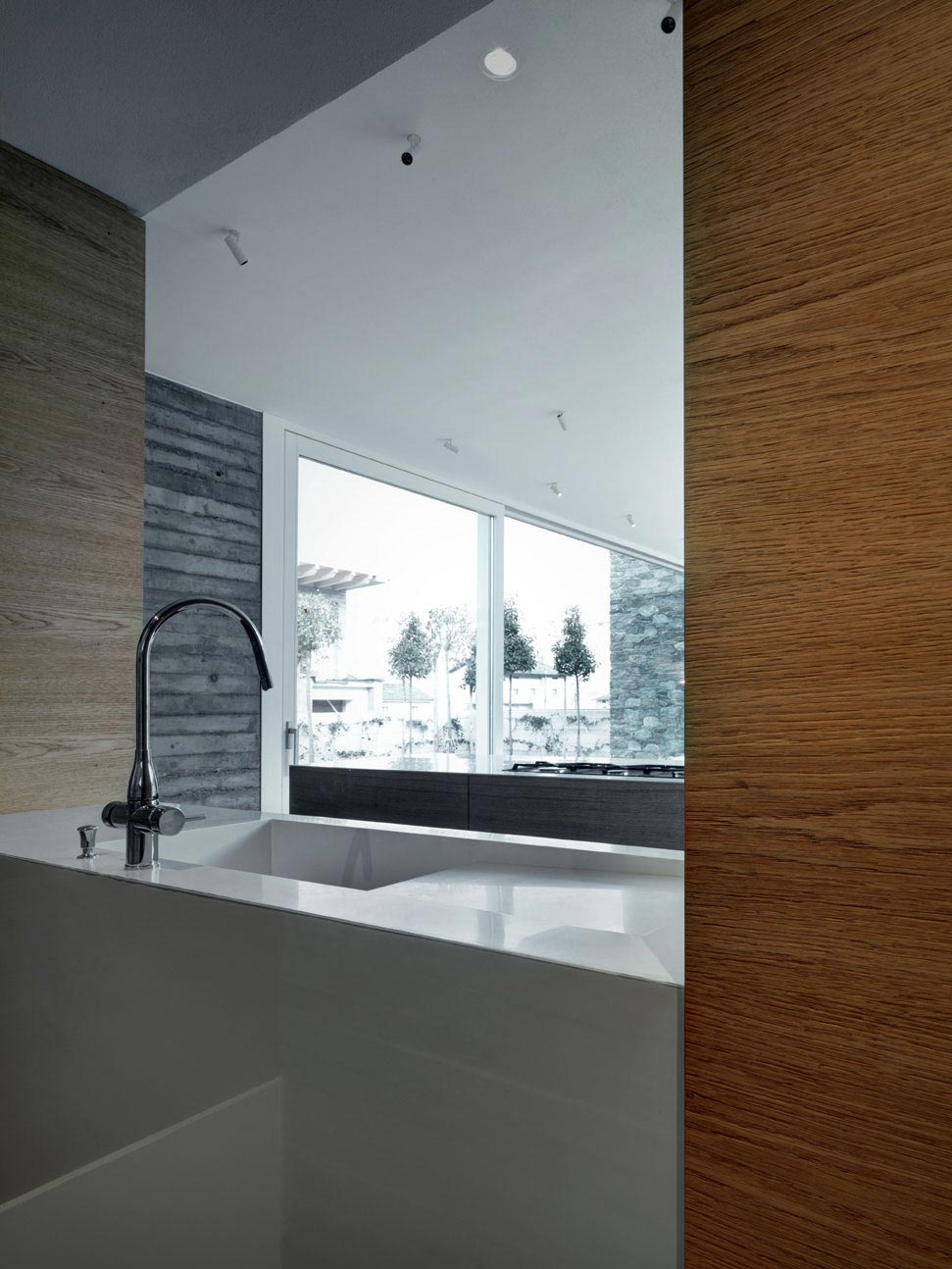 意大利阿尔卑斯山脉的绿色住宅-16