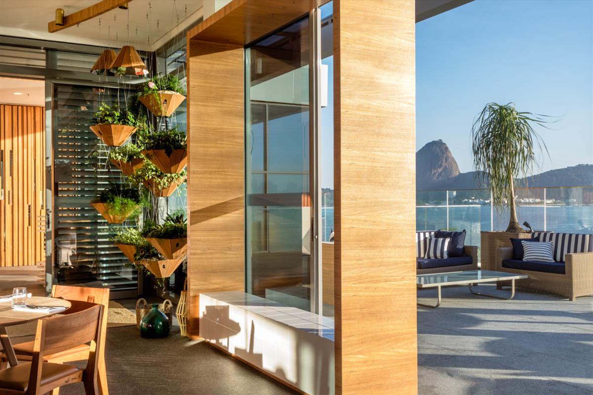 巴西 Prodigy Santos Dumont 酒店顶层露台设计-2