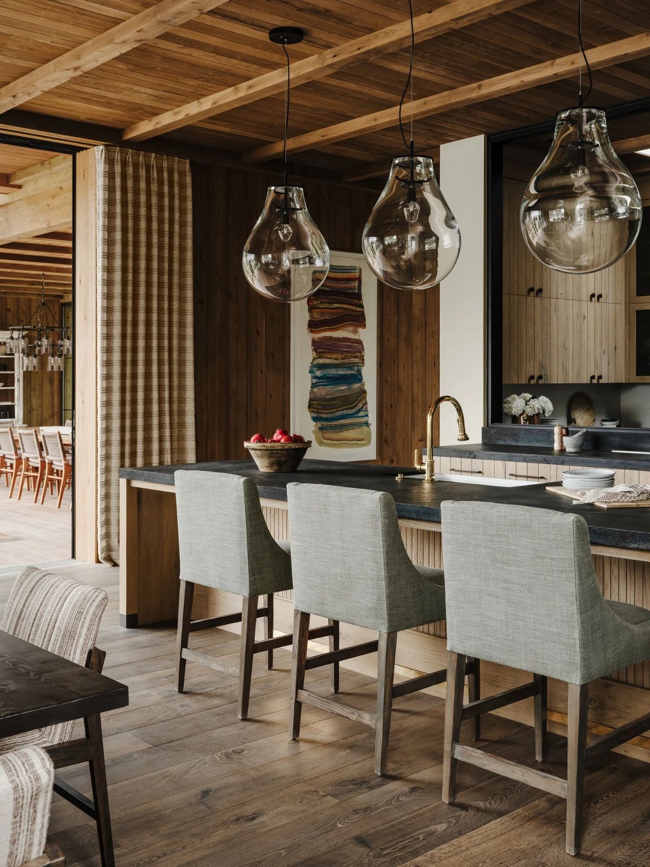 “Stranded in Paradise”（滞留天堂）-86