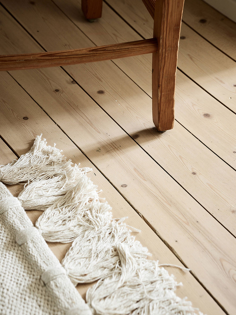 瑞典 60 平米温馨公寓,丰富纺织品打造舒适氛围-8