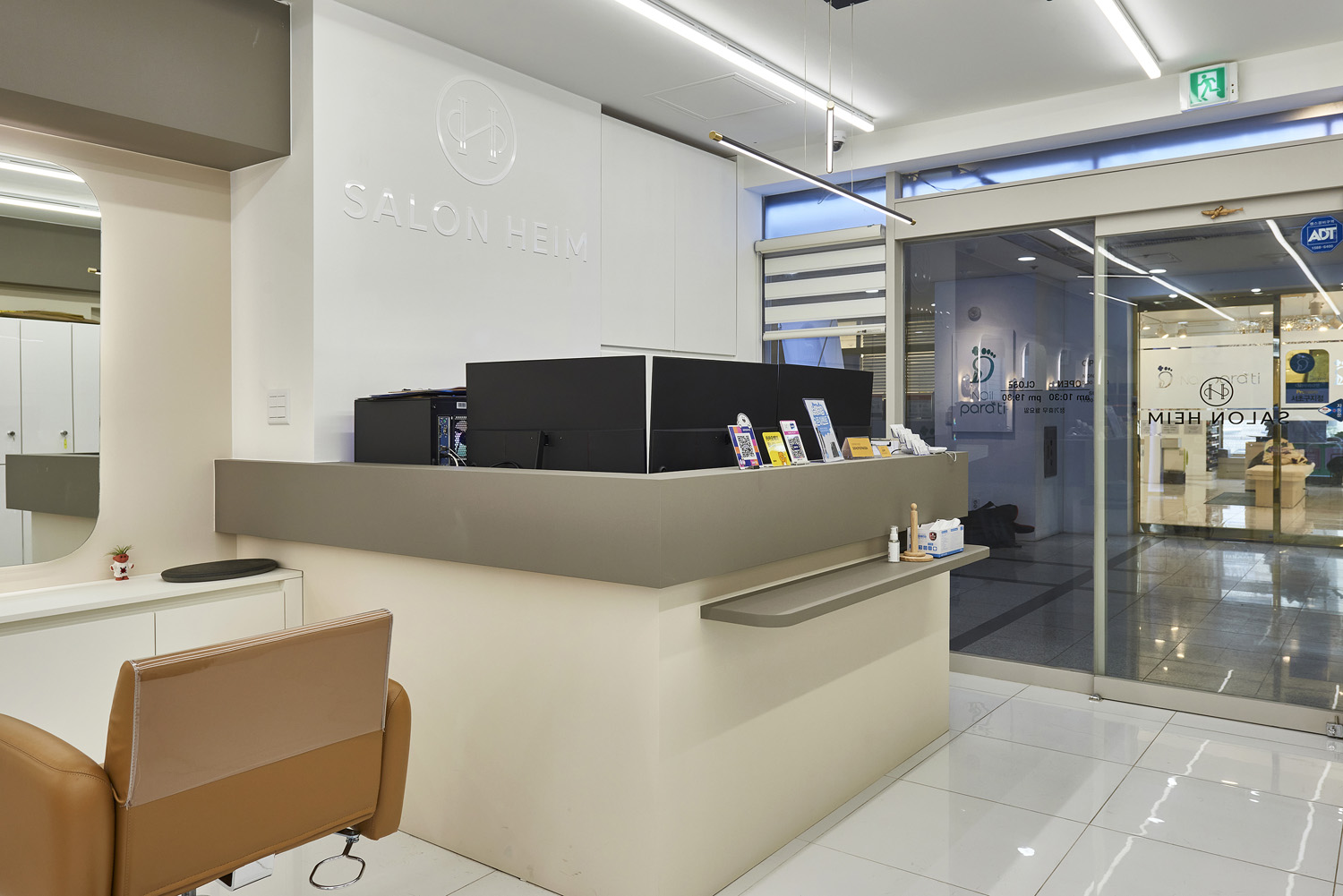 韩国 27 平极简美容室设计-16