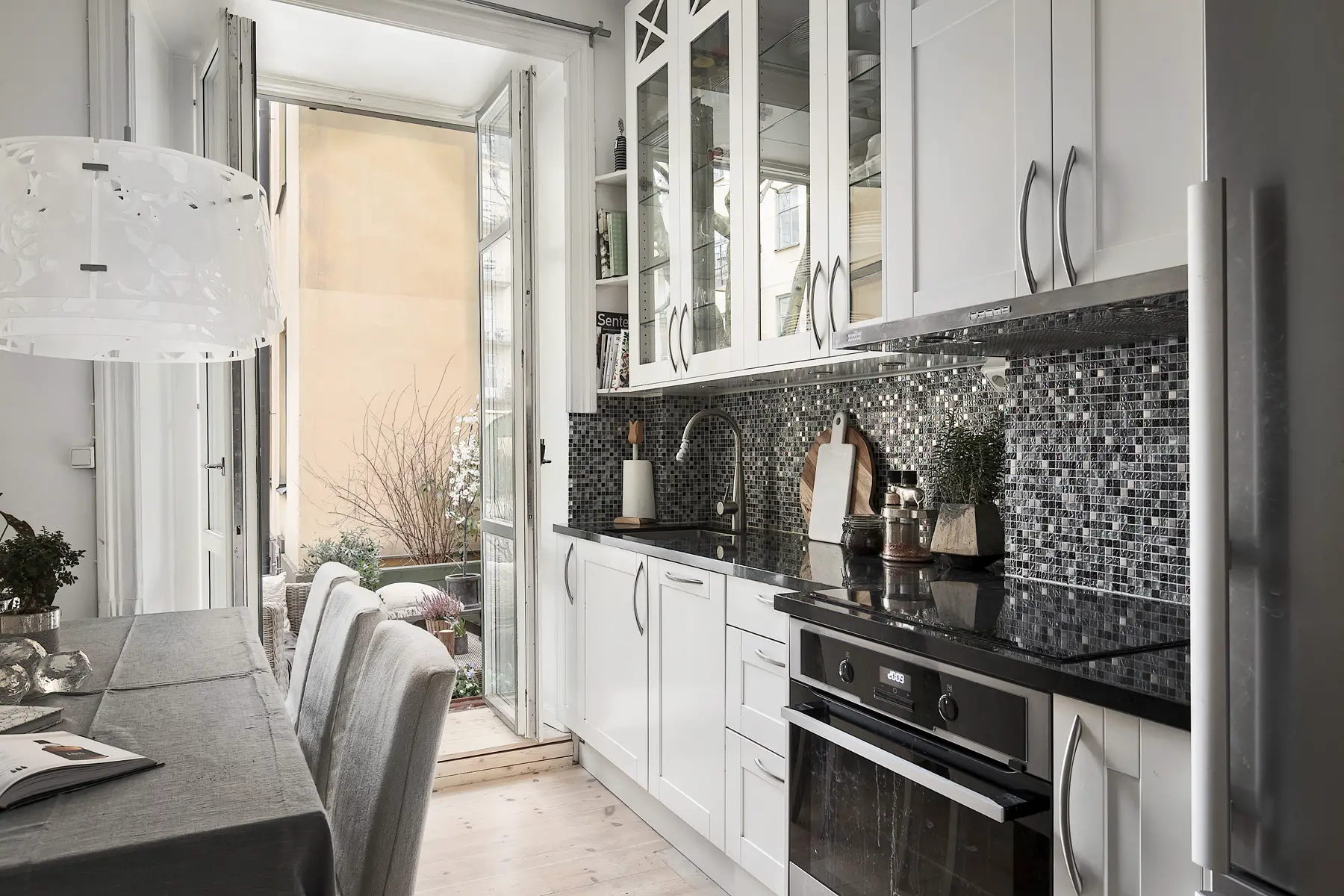 瑞典经典民族风家庭公寓设计-11