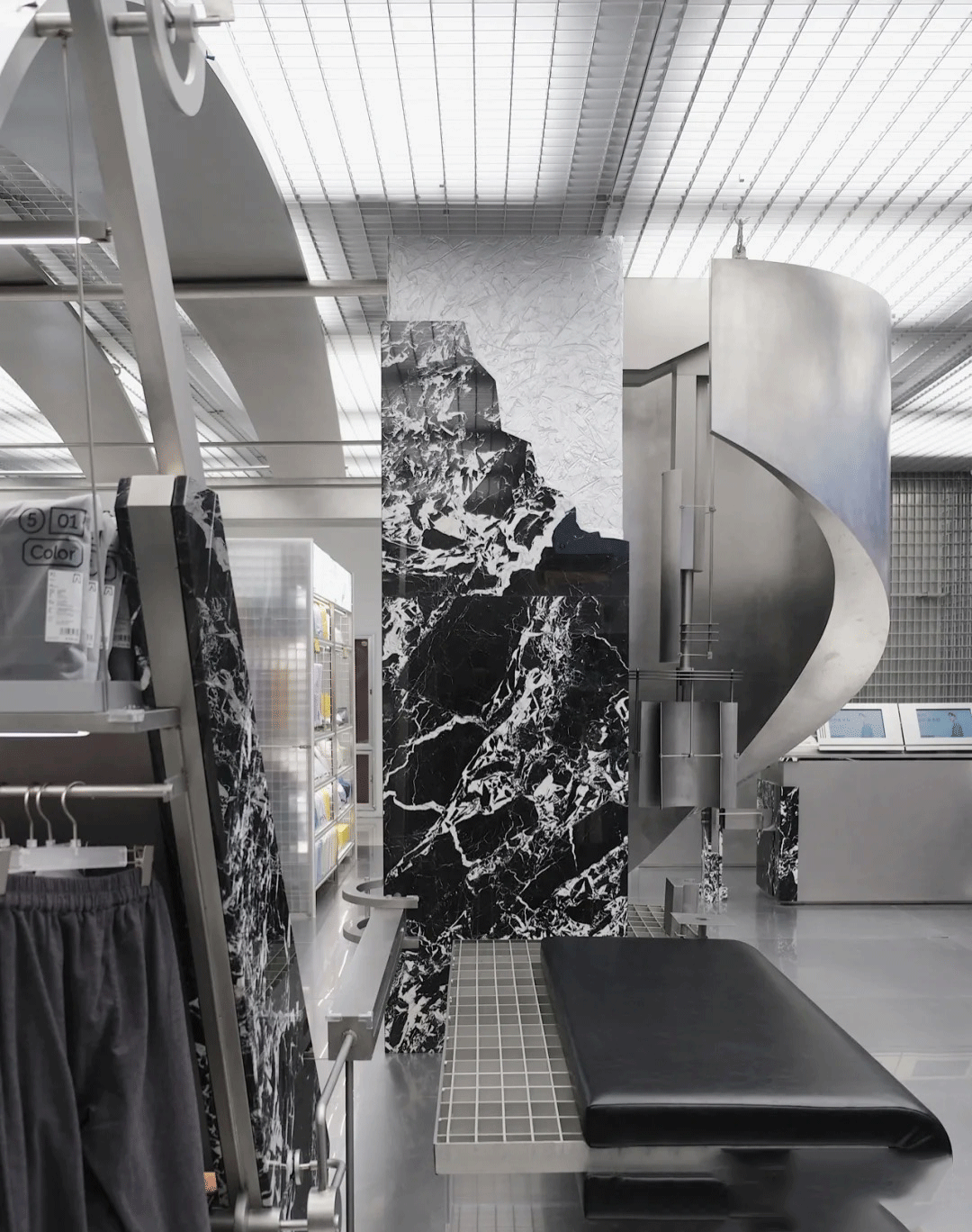 新锐内衣品牌Bananain蕉内杭州店湖滨银泰in77首店设计 - 米尚丽零售设计网 MISUNLY- 美好品牌店铺空间发现者-4