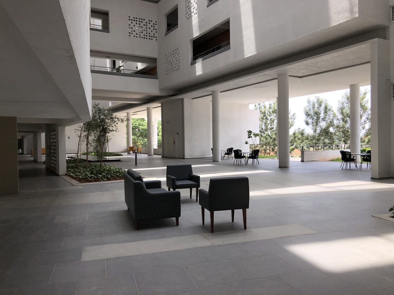 德万哈里的公园边养老院·综合社区生活的活力空间-54