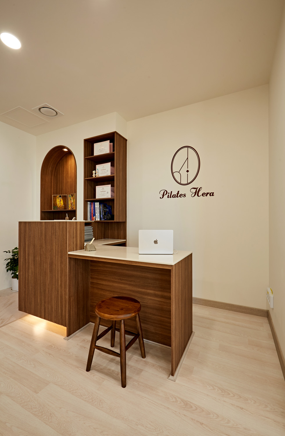 18 度温暖 | 白色与木质的和谐交融-14