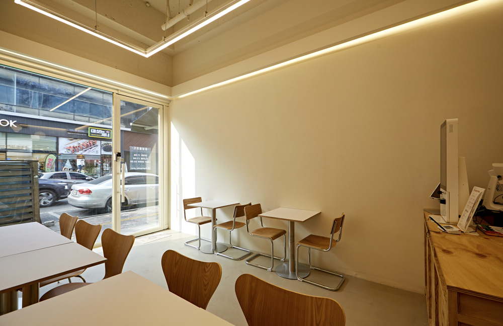 绿色外观的 13 平米小餐馆设计-9