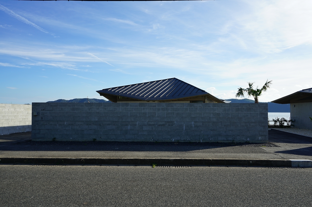 DenPaku The Beachfront MIJORA / Atelier TEKUTO + Amami Design Firm-12