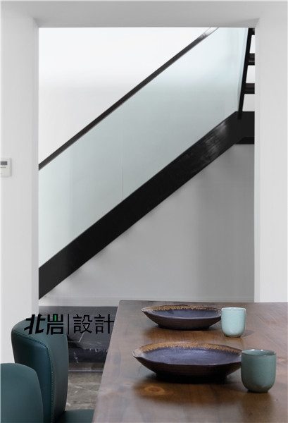 《兰亭序影》 | 多层顶楼带阁楼户型的惊艳改造-8