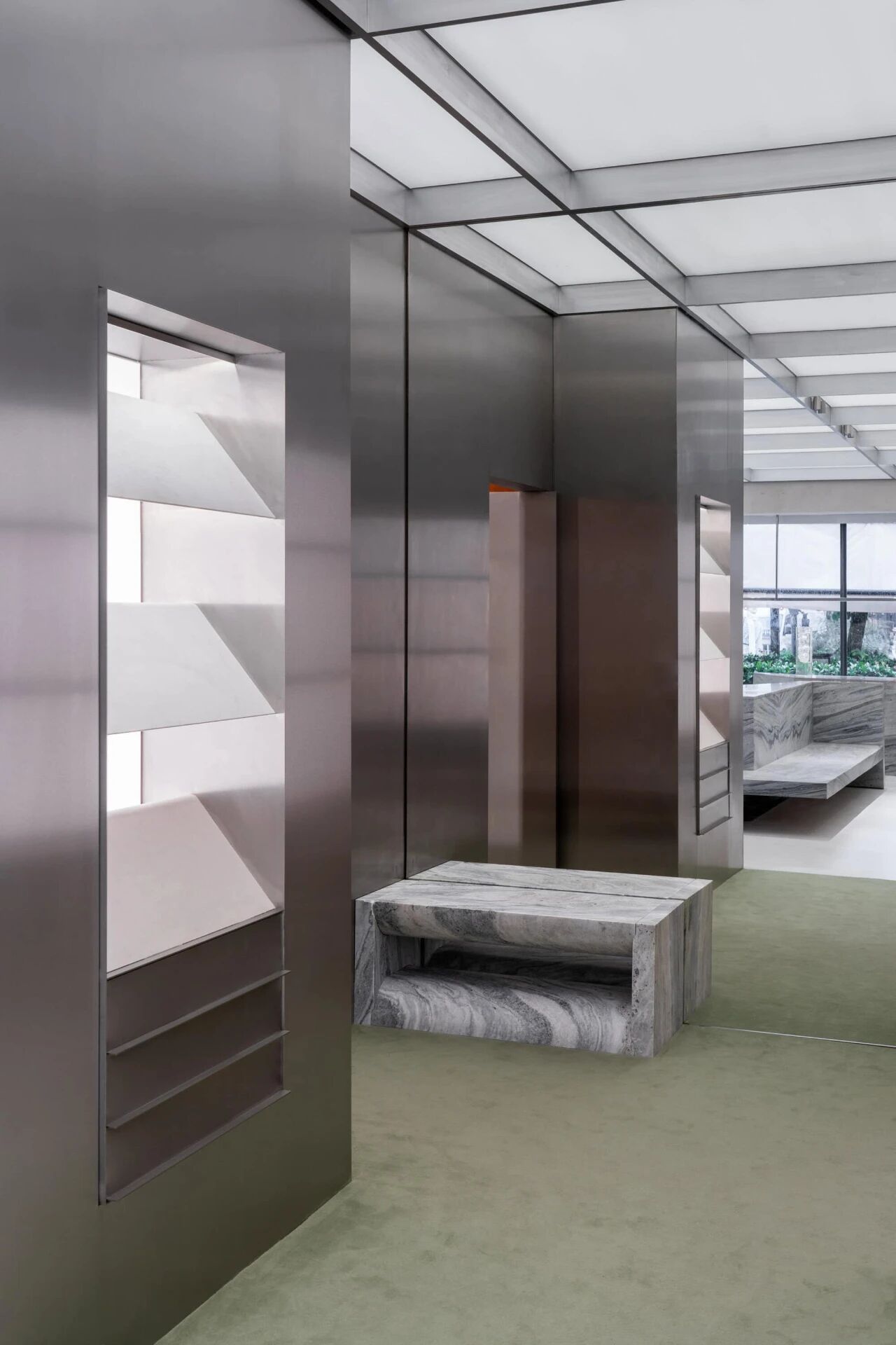 J· Lindeberg先锋美学概念店设计-12