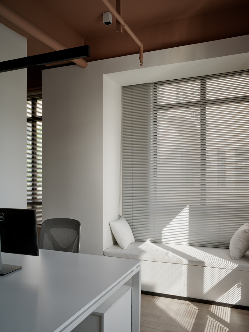 几何空间设计事务所 · 办公室-50