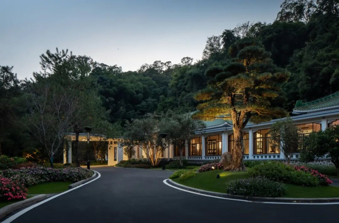 广东温泉宾馆松园一号户外园林景观改造工程丨中国广州-31