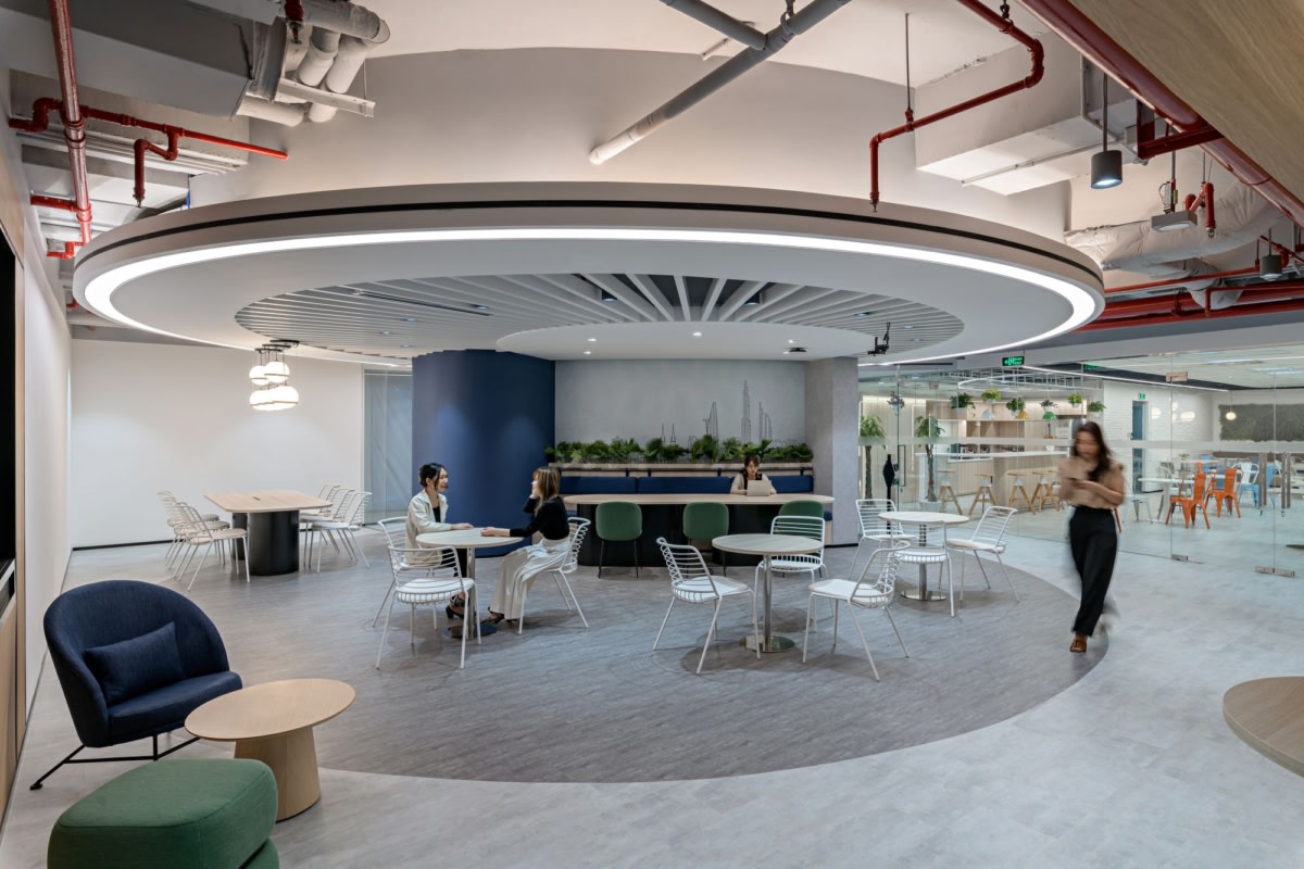 越南胡志明市 Kuehne + Nagel 办公室丨ADP Architects-10