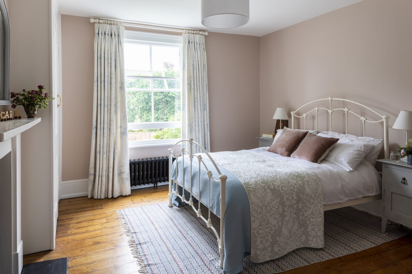 
      Imperfect Interiors
    -10