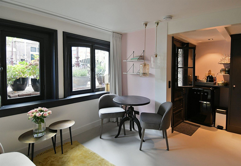 阿姆斯特丹中心区暗色调现代公寓，历史与时尚的完美融合-22