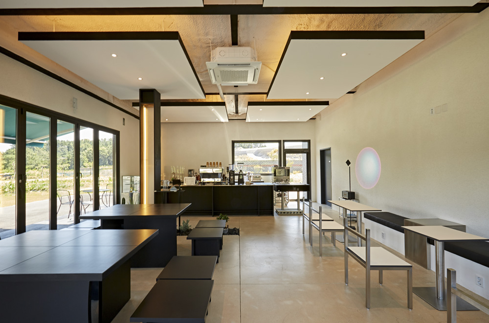 20 平米咖啡厅的照明设计亮点-4