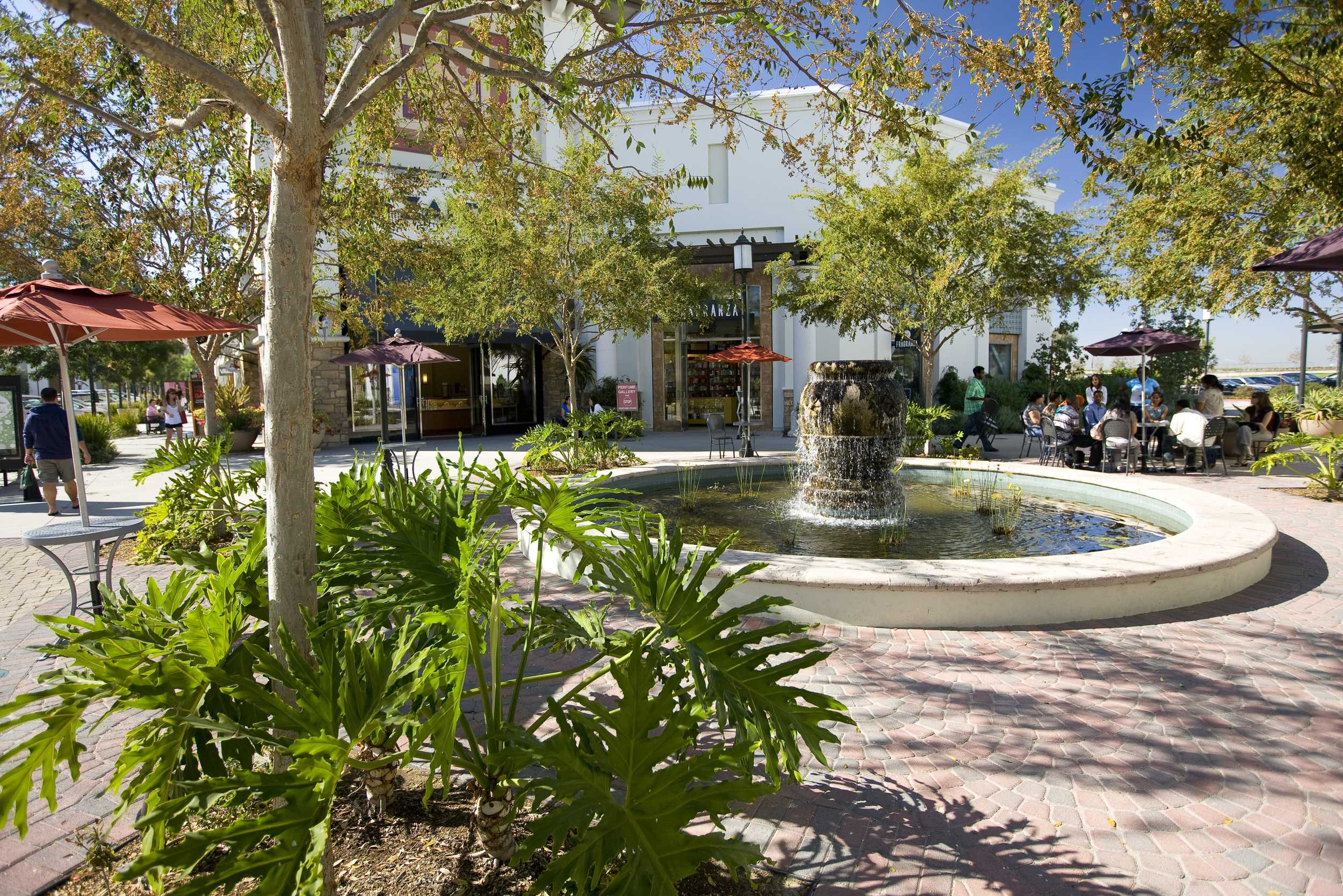 奥泰牧场镇中心-7