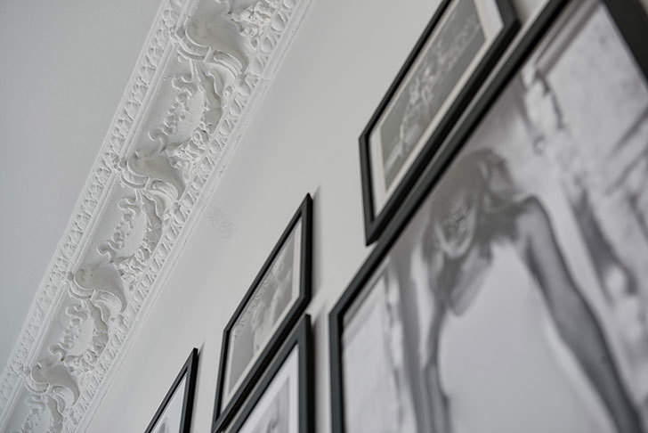 瑞典灰色家居,金属元素与插画打造个性空间-7