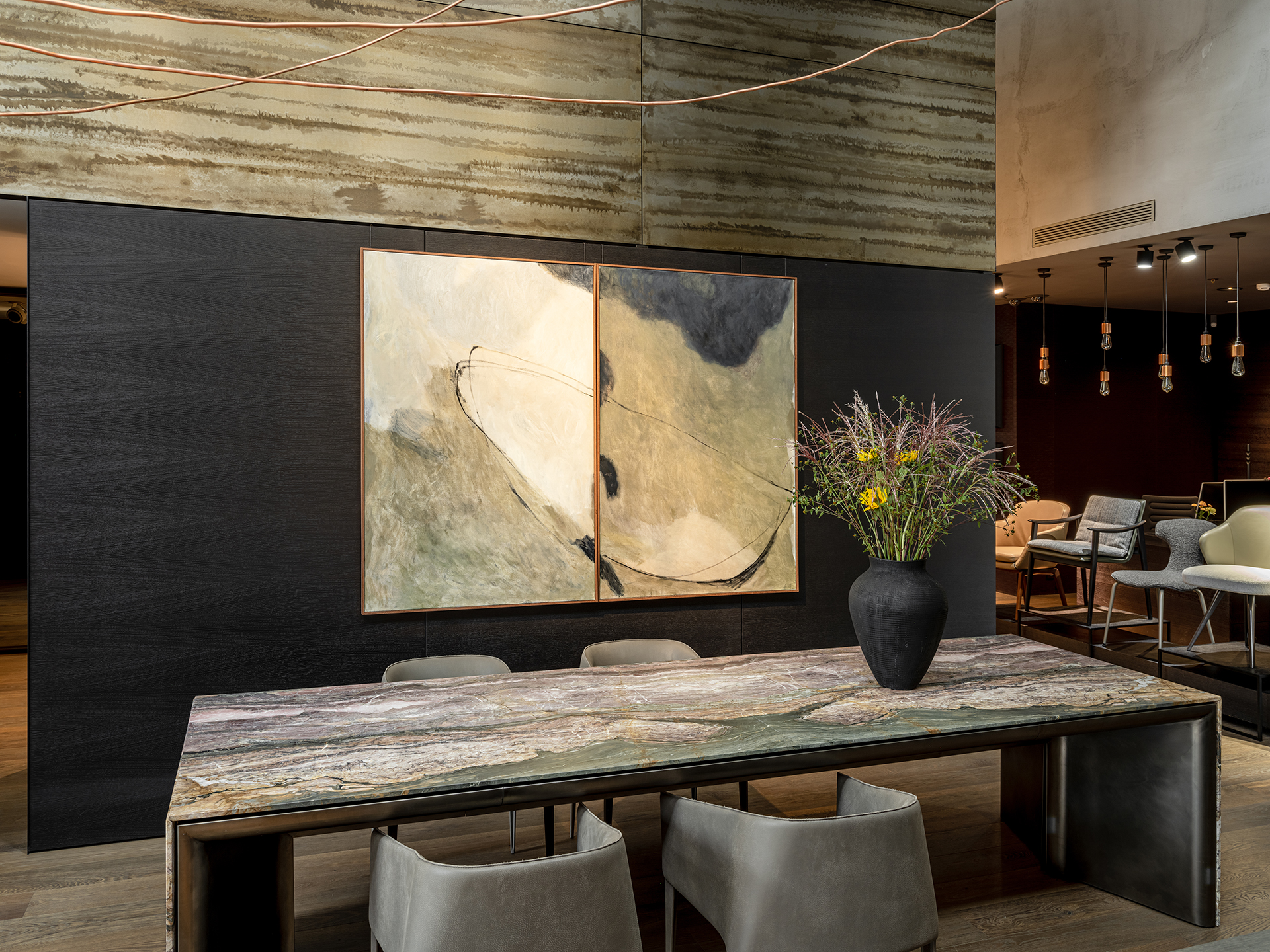 Новые коллекции мировых брендов в салоне  Krassky-7