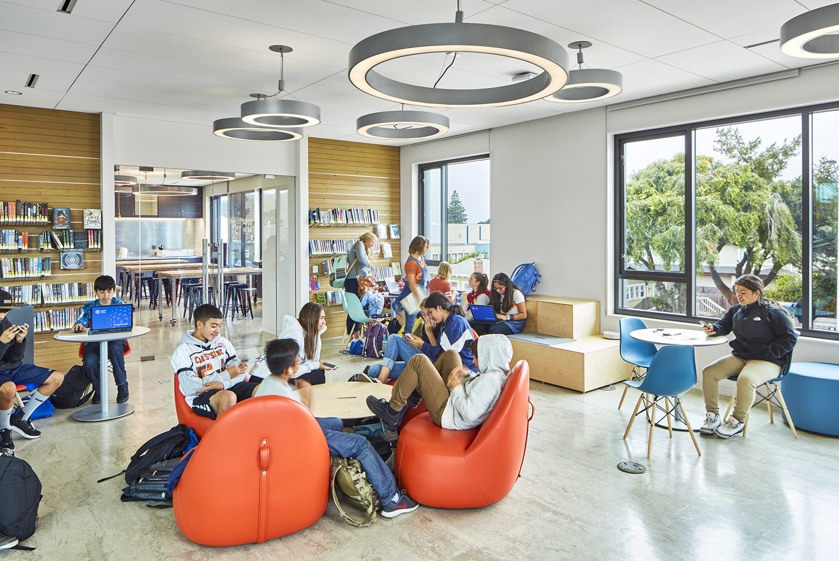 美国半月湾图书馆-72