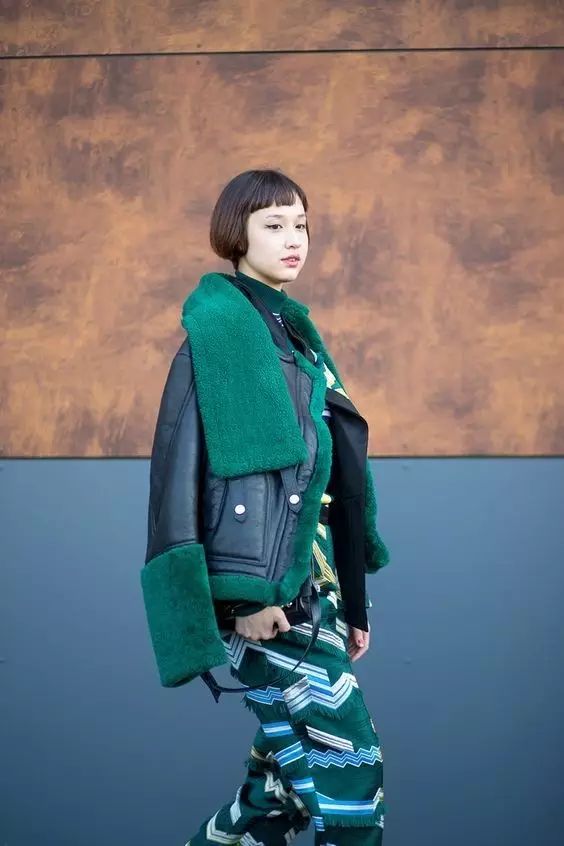 2017 流行色草木绿，这样穿让你远离路人-36