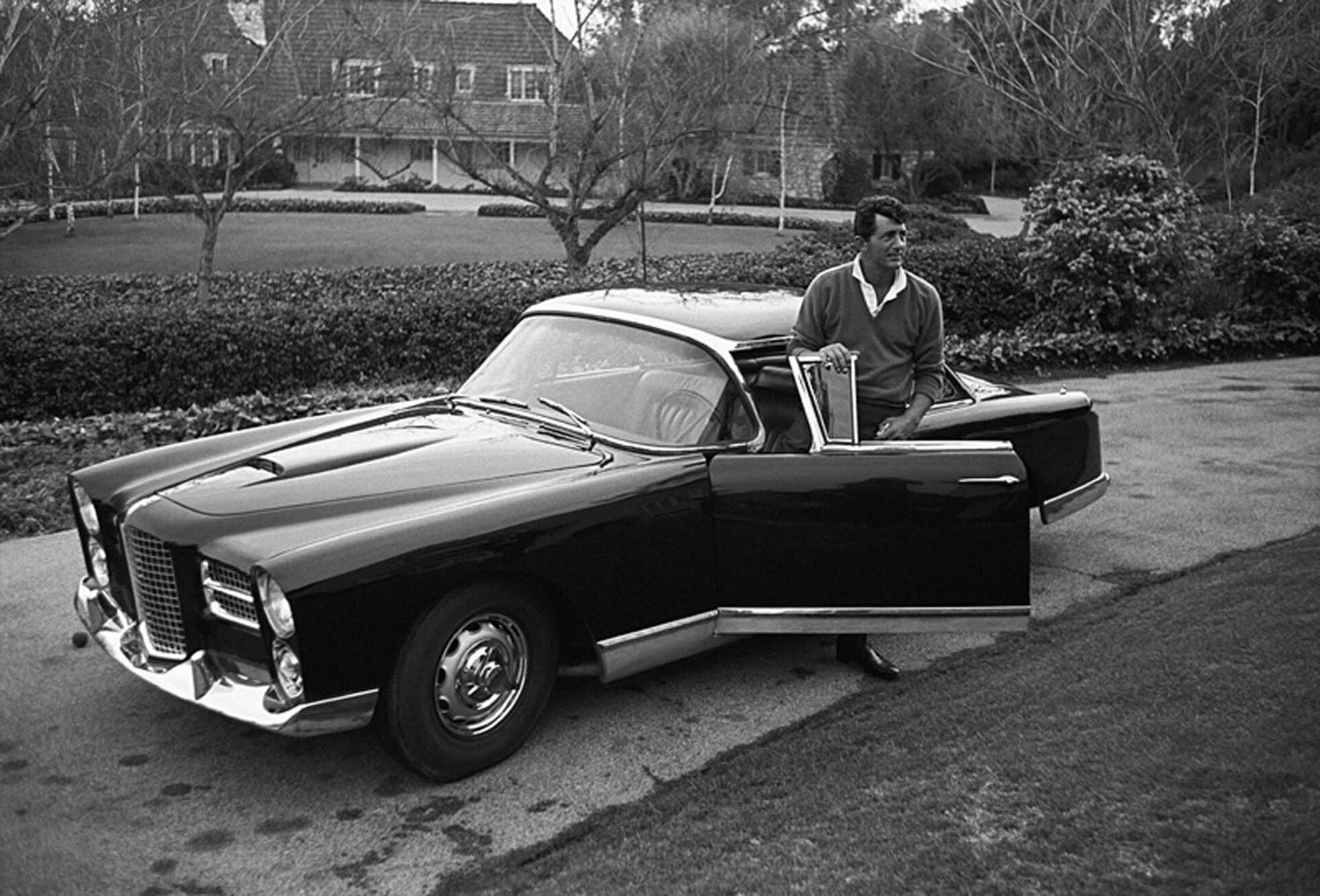 Inside a photography exhibition featuring Hollywood celebrities like you’ve never seen them before-11