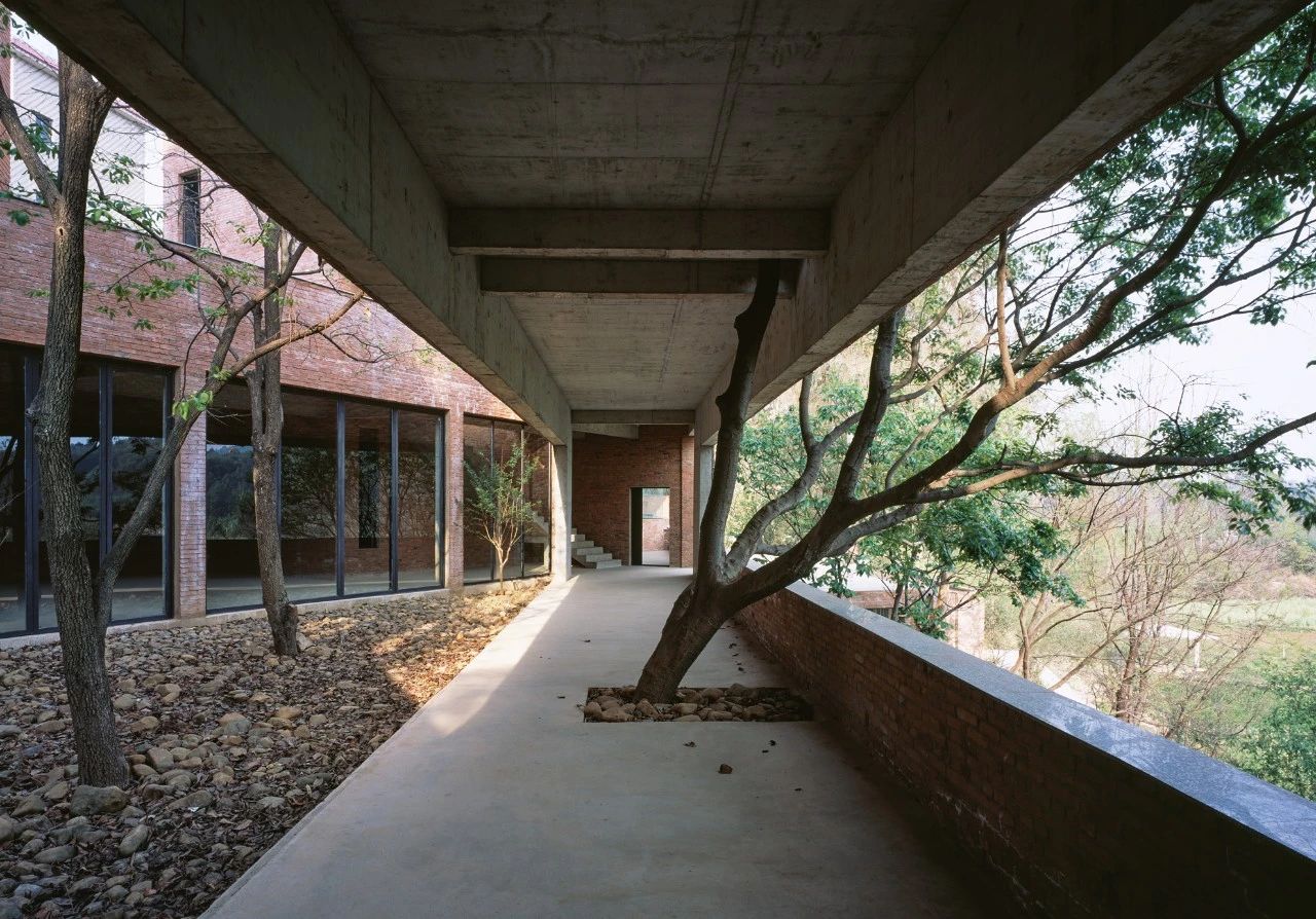 云南安宁田野红砖房丨中国云南丨杨雄-43