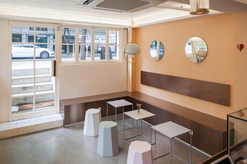 首尔 10 坪亲子可爱甜品咖啡厅设计-8