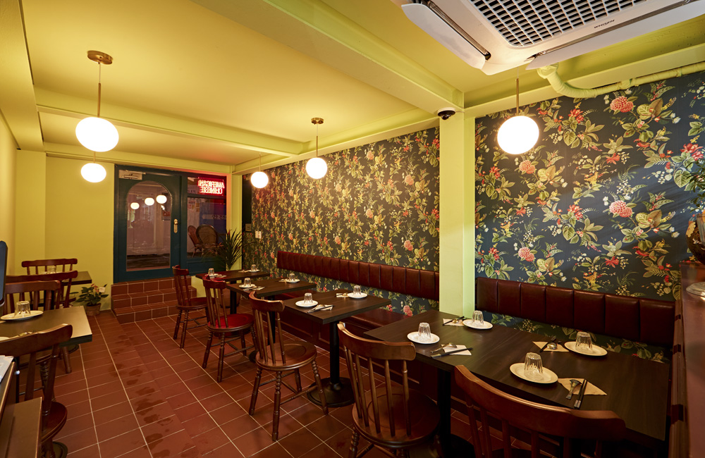 复古风情，14 平米餐厅的极致设计-8