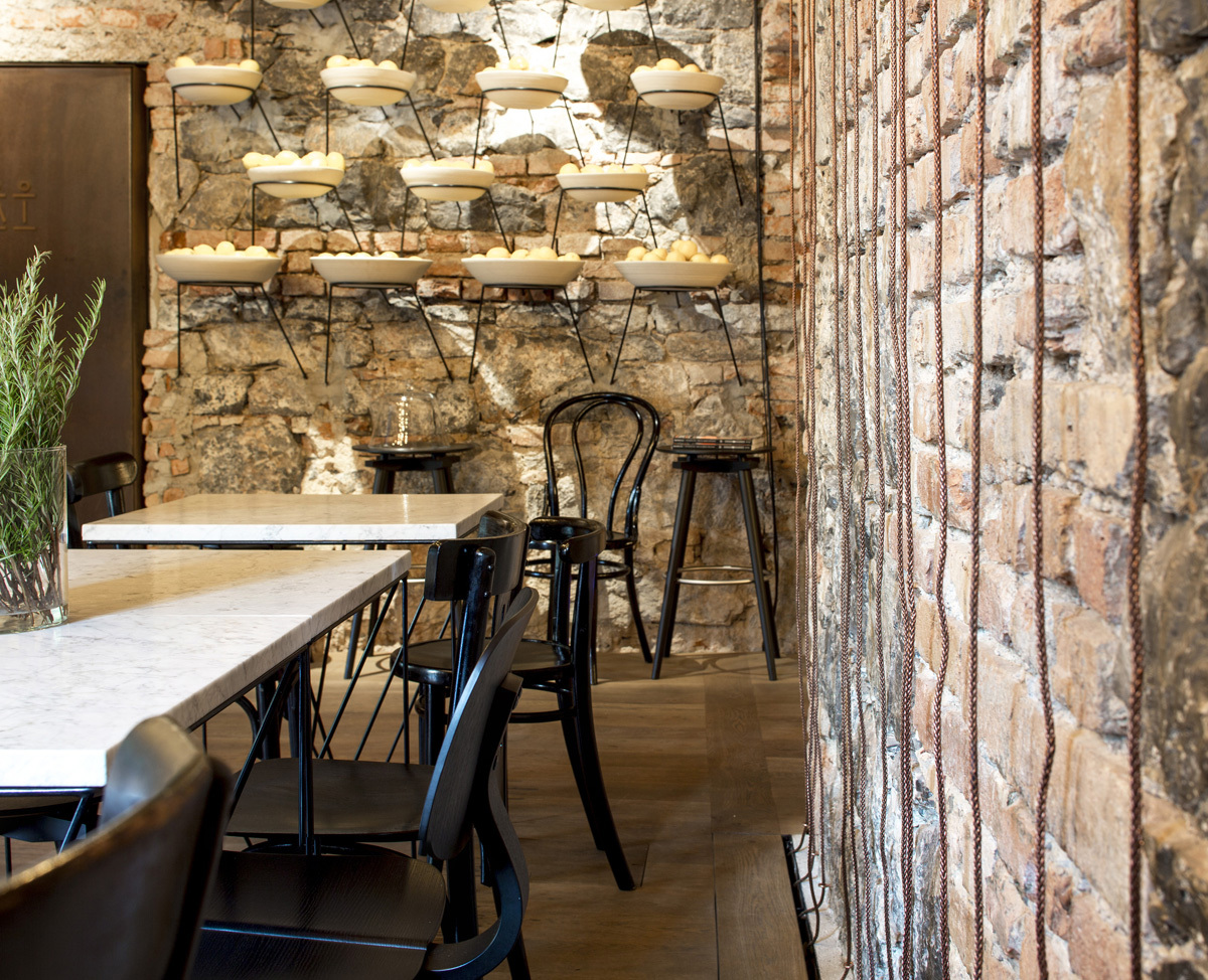 Bistro EK  dekleva gregorič architects-34