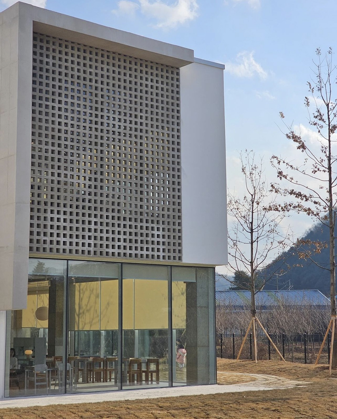 建筑师设计的咖啡、面包店空间502 Coffee Roasters,韩国,首尔 | Space design by stof - 面包店 - 餐厅LOGO-VI空间设计-全球餐饮研究所-49