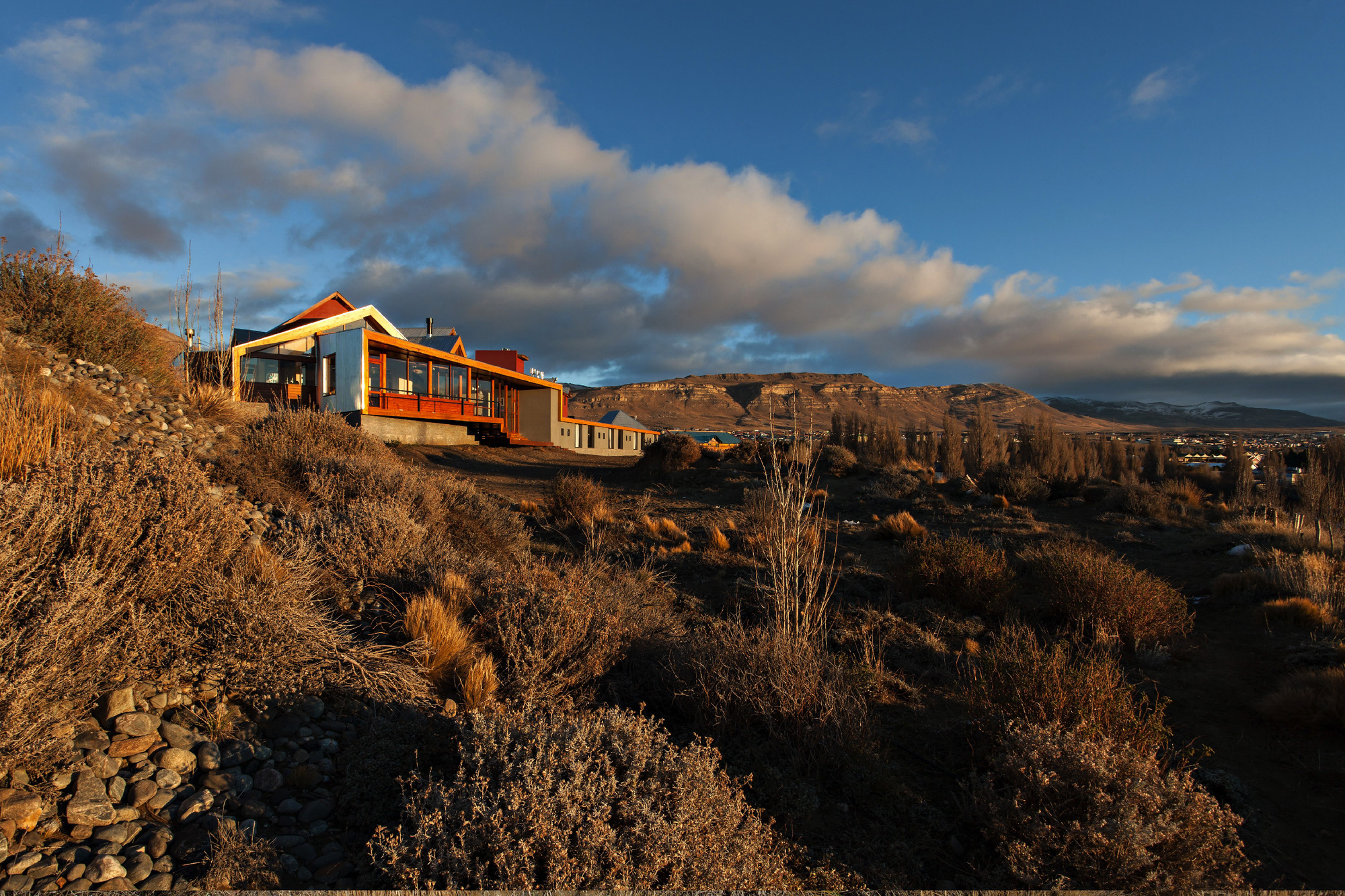 Calafate Hostel / Hauser Oficina de Arquitectura-35