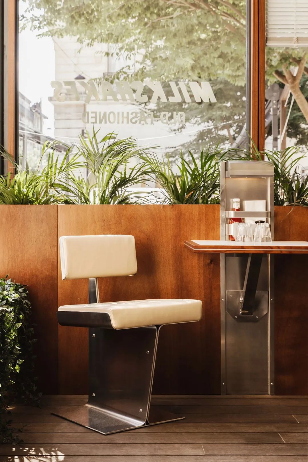 PNY Burger Chain 汉堡连锁店设计丨法国丨Rudy Guénaire,Graffi Rathamohan-40