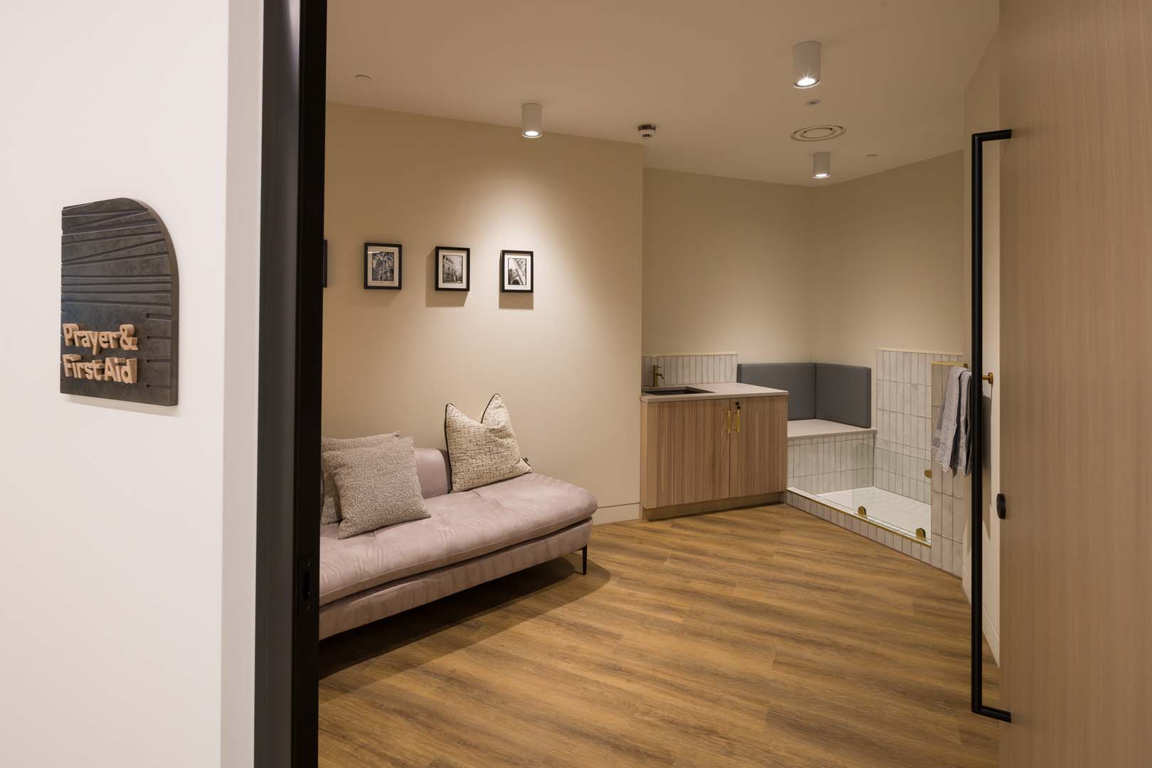 丨英国曼彻斯特丨SpaceInvader-15