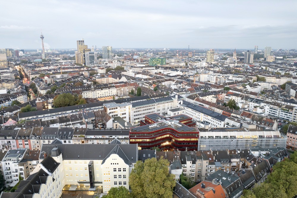 德国杜塞尔多夫Curve办公楼丨JSWD（德国科隆）-3