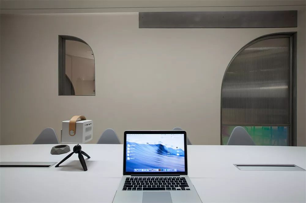 卧野空间设计事务所办公室——自由交流的弧形空间-66