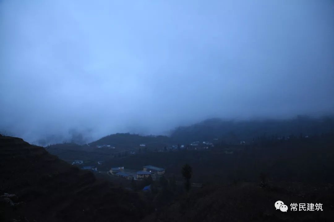 大凉山彝族新村落的"文曲"幼儿园-64