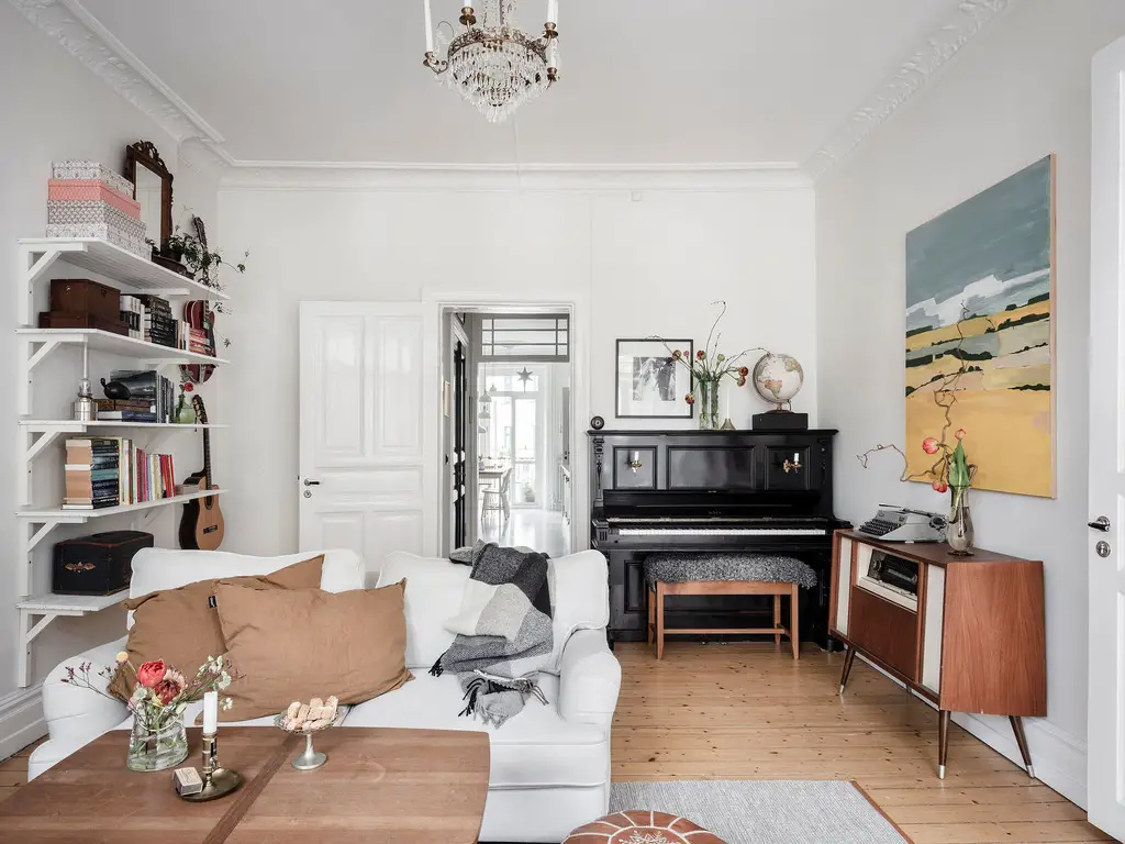 瑞典古宅中的灰色乡村厨房-16