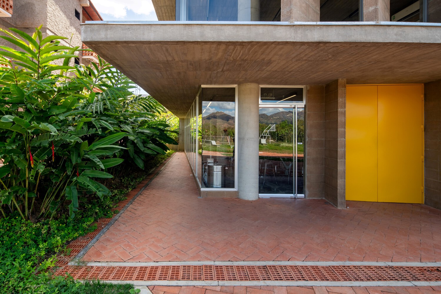 委内瑞拉 Alcaraván Technological 办公楼丨卡洛斯·安东尼奥·佩雷斯·埃尔南德斯-17