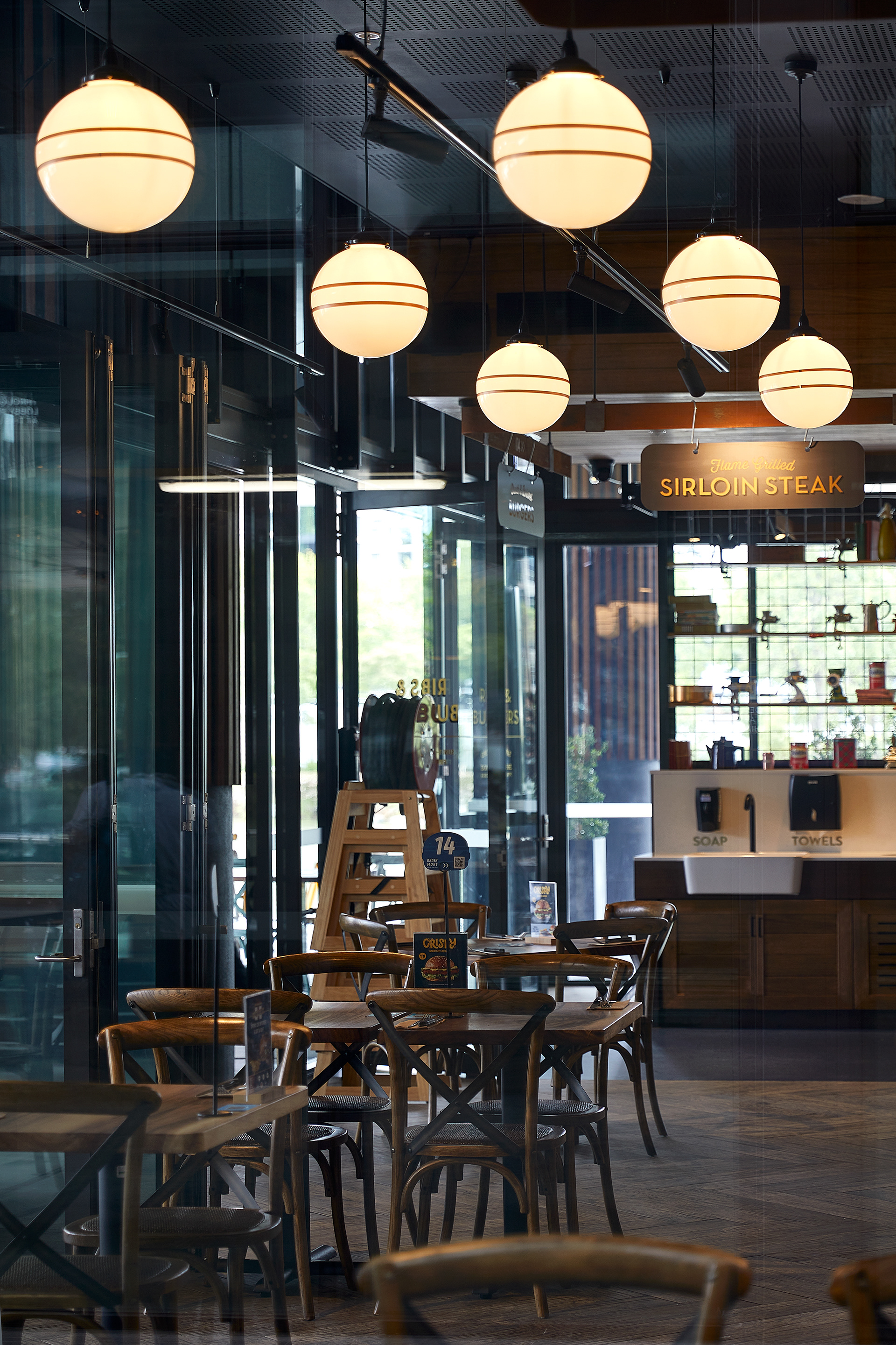 Ribs & Burgers · Bella Vista 餐厅设计丨澳大利亚新南威尔士丨Design Partnership Australia-42